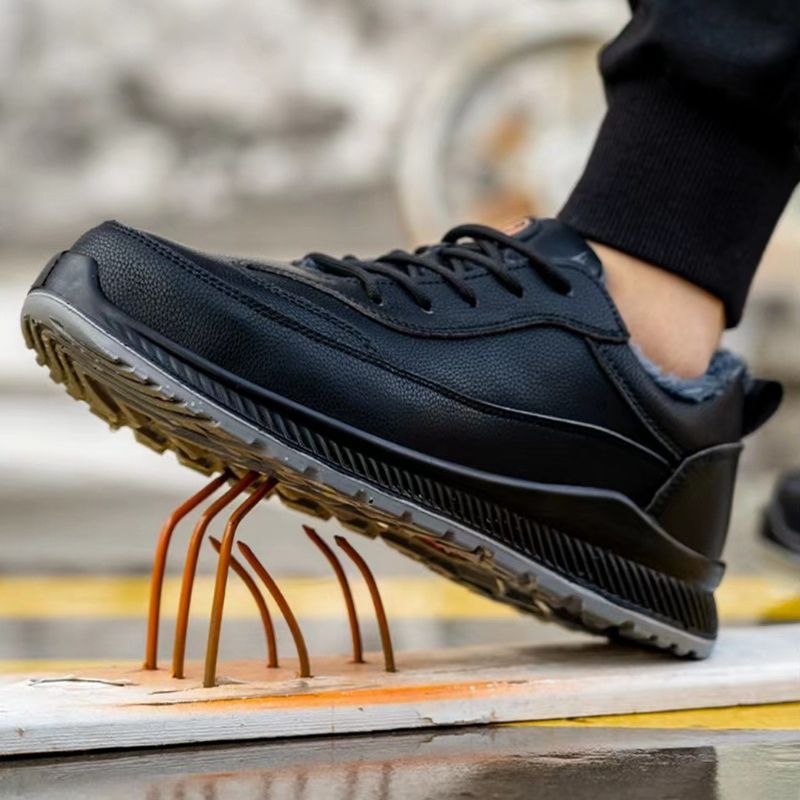 Insulated 10kV Men's Safety Shoes with Anti-Puncture and Anti-Smash Protection, Winter Fleece-lined, Kevlar Midsole Insulated Safety Shoes