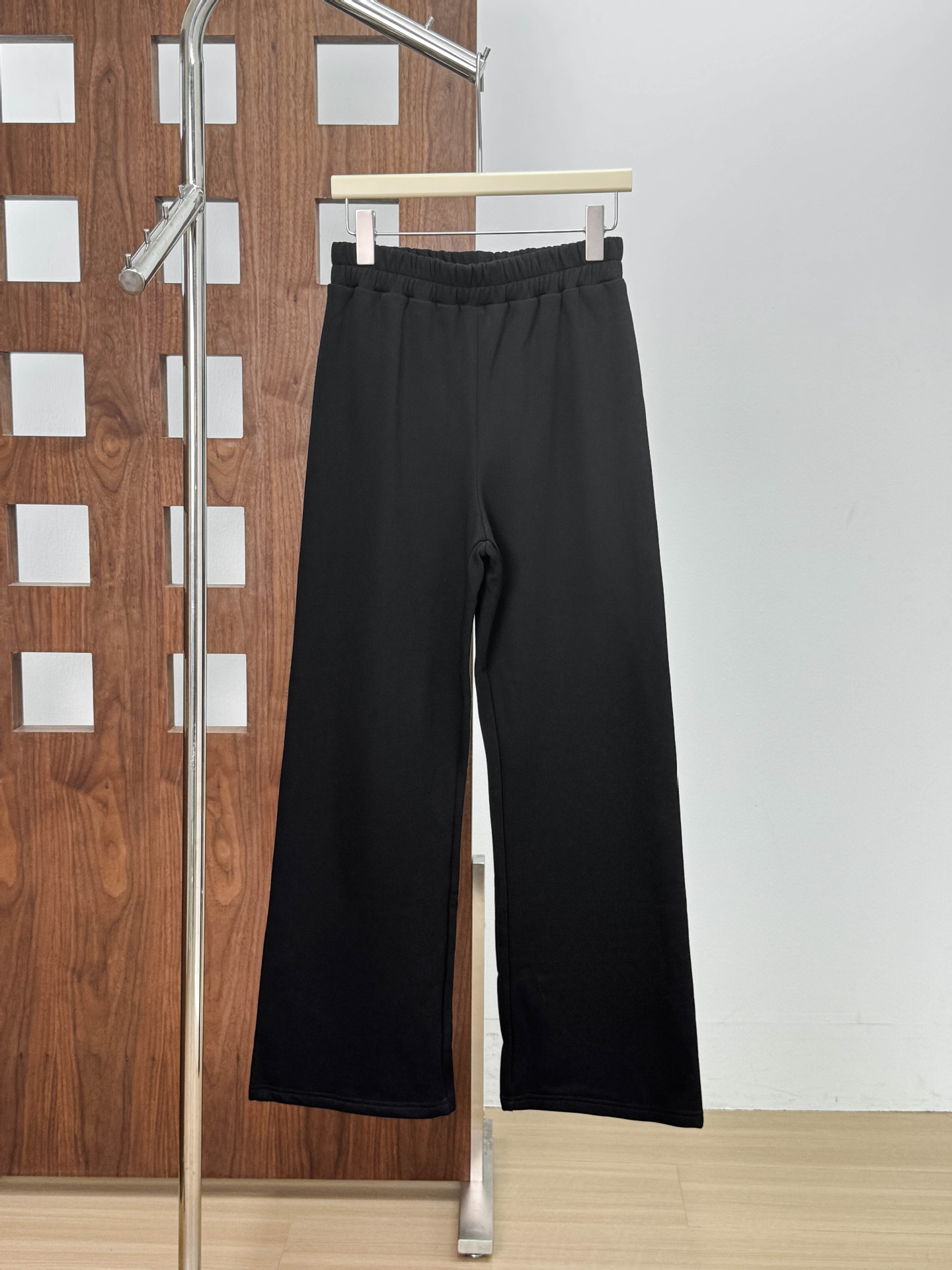 Viejos salvajes de piernas frías ~ 24 otoño y invierno nuevos pantalones de piernas sueltos y delgados, cintura elástica y pantalones casuales de lana