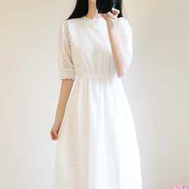 新款白色仙女裙夏2024春夏圆领五分袖设计感连衣裙高腰气质中长裙