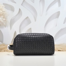 B家编织头层皮真皮大牌风新款男士手拿包打腊胎牛皮细节精致高品