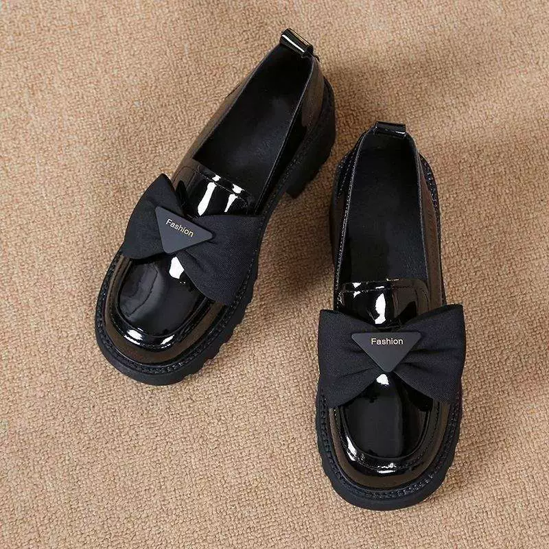 Женские туфли на толстой подошве, весна-осень 2025, новые слипоны, лёгкие туфли с бантом из лакированной кожи