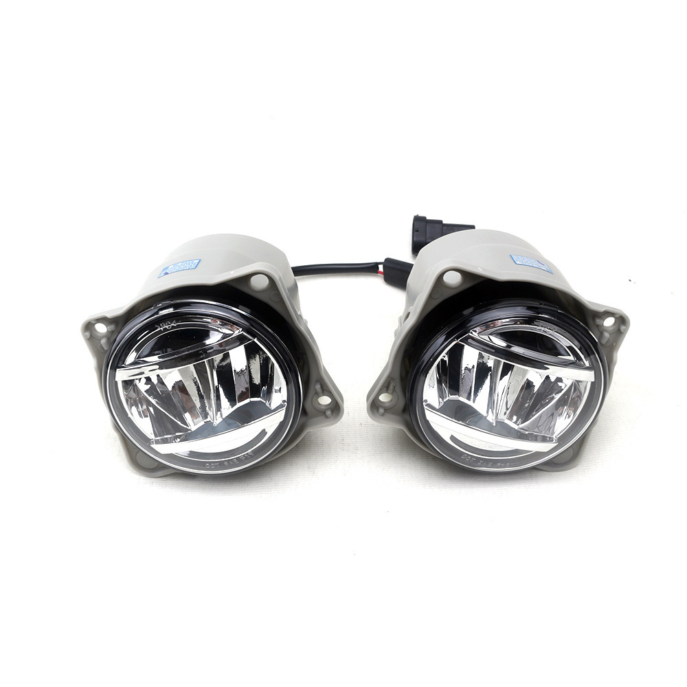 Aplicable a TOYOTA 16 / 17 / 18 / 19 / 20 TANK conjunto de lámpara de niebla delantera LED luz diurna luz de barra delantera