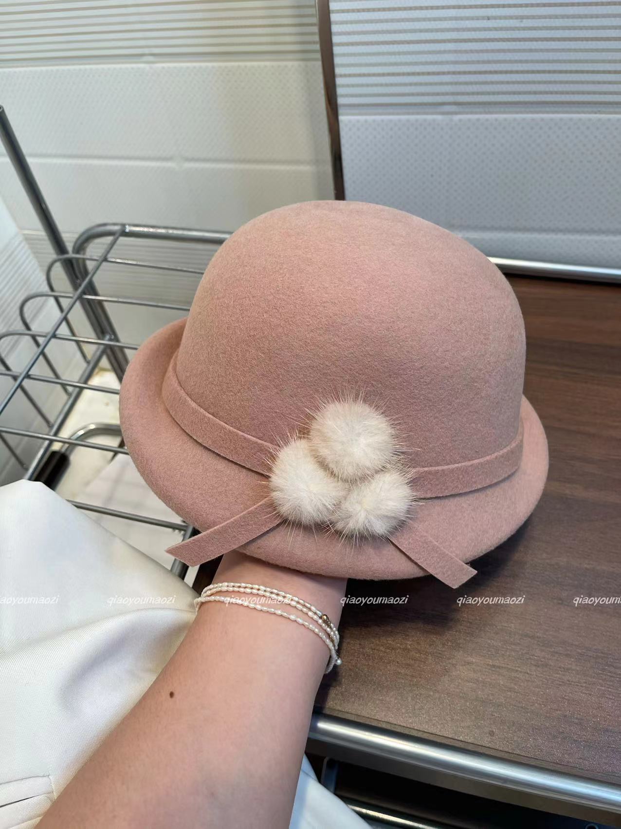 카키색 쓰리 퍼 볼 모자