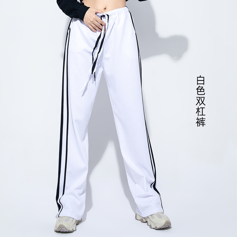 広場のダンスの服装の秋冬の新型の中高年の団体の演技の服の運動のレジャーの3セットの女性の鬼の歩のダンスの服|undefined