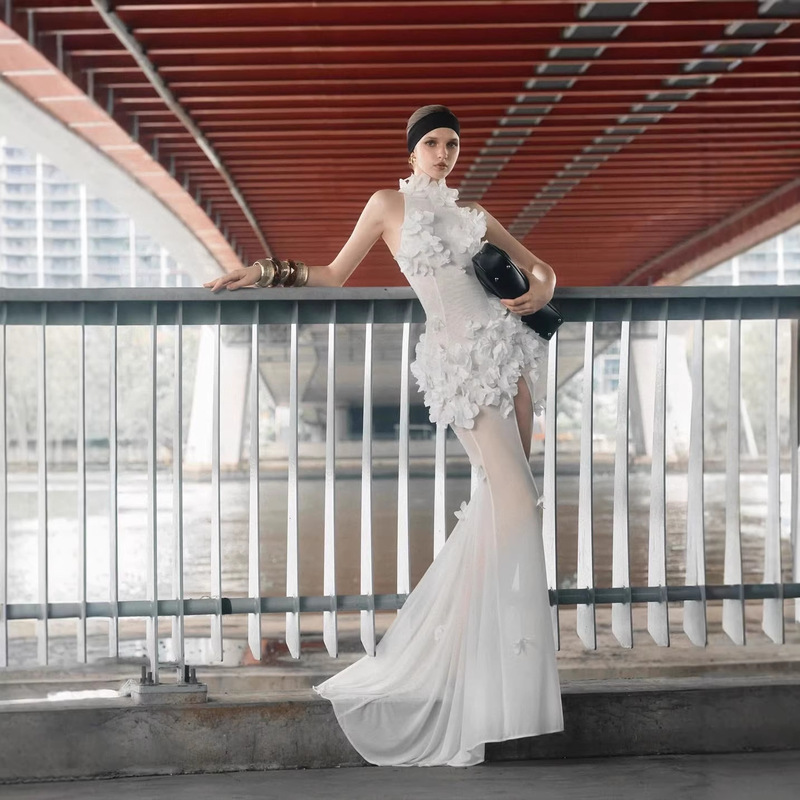 In Stock | Black Three-Dimensional Floral Halter-Neck Gown with High Slit, High-End Evening Dress with a Train, Celebrity-Style Red Carpet Dress.