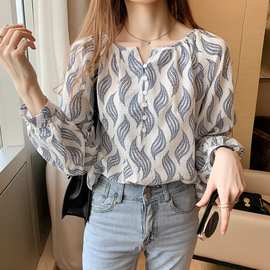2026春秋新款韩版女装长袖印花衬衫女设计感宽松休闲chic韩风上衣