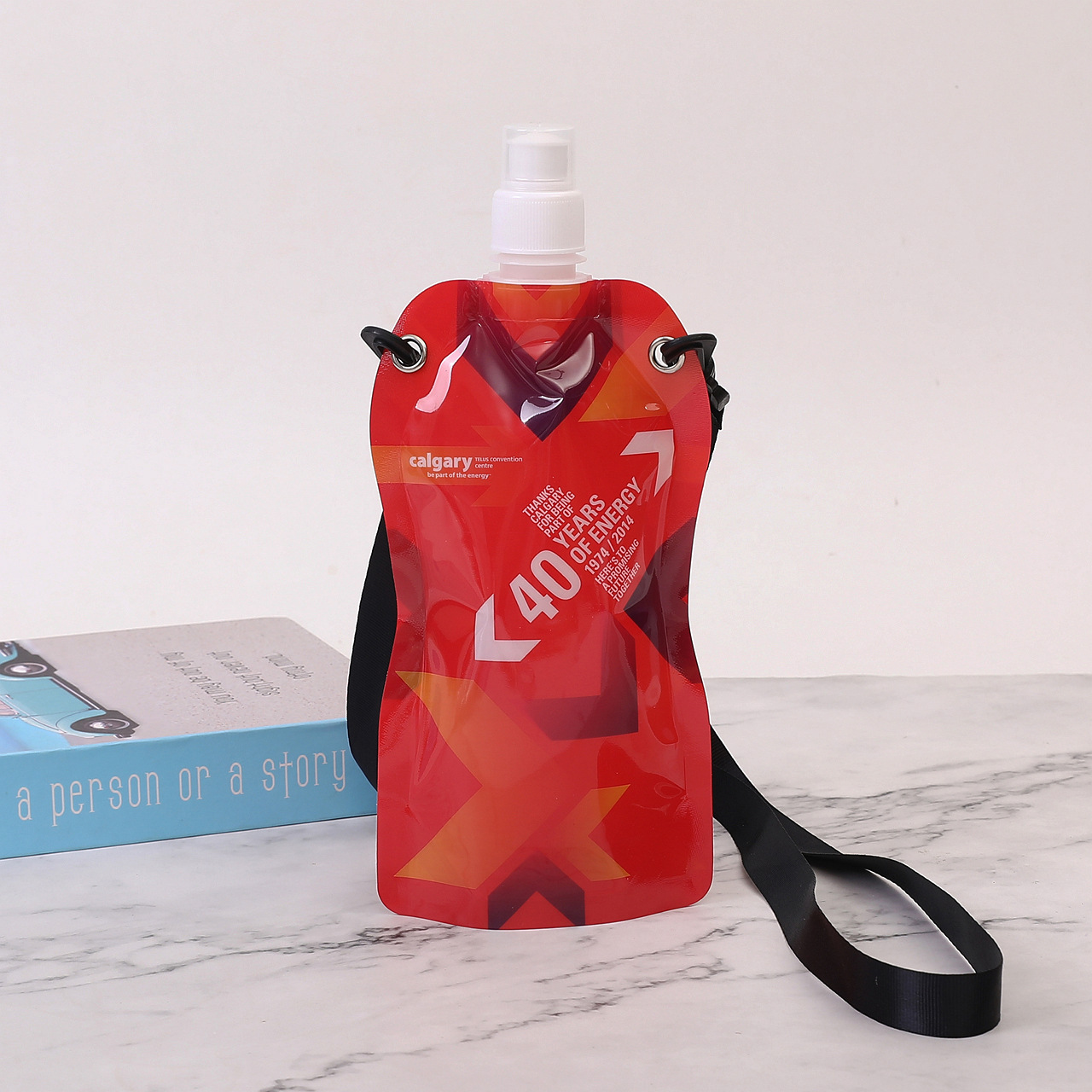 酒吧音乐节折叠水杯户外登山骑行运动水袋带挂绳水壶便携500ML