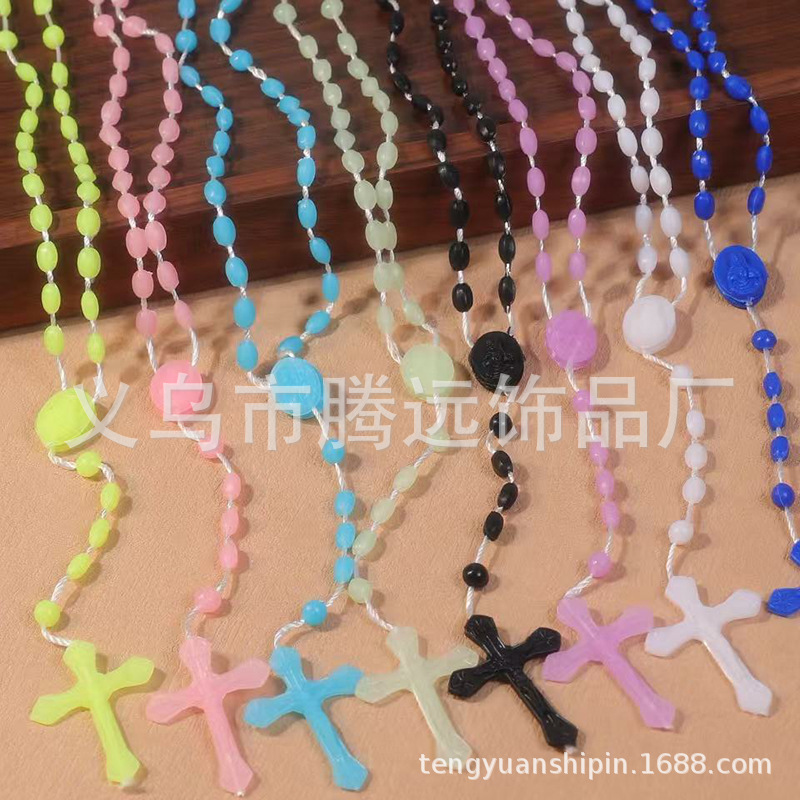 Amazon's Best-Selling Retro Plastic Buckle Luminous Fluorescent Line Beads Religious Jewelry Cross Necklace