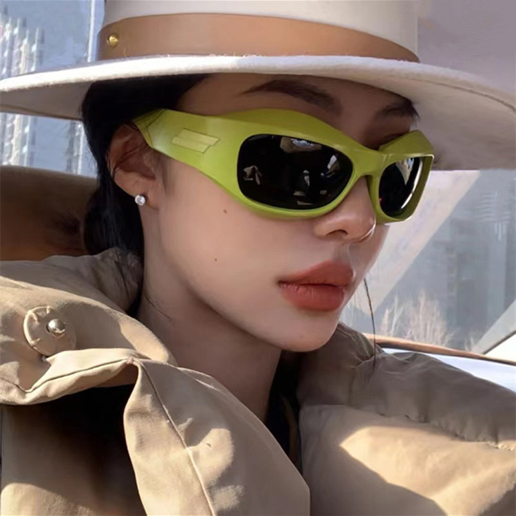 Fashion Color Block Pc Special-shaped Mirror Patchwork Full Frame Women's Sunglasses display picture 2