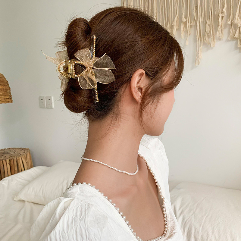女性用メタルタッセルシャーククリップ、大型インターネットセレブヘアアクセサリー、ハイエンドヘアクリップ、後頭部ヘアピン卸売|undefined