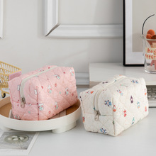 跨境新品绗缝手拿包高颜值化妆包女大容量便携洗漱包旅行收纳包