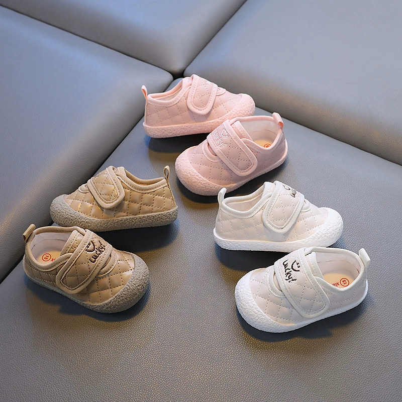 Xiaoliubao 24 осенняя обувь для малышей 1-2 лет, стеганая обувь из суперволокнистой кожи, маленькие ароматные нескользящие туфли с мягкой подошвой