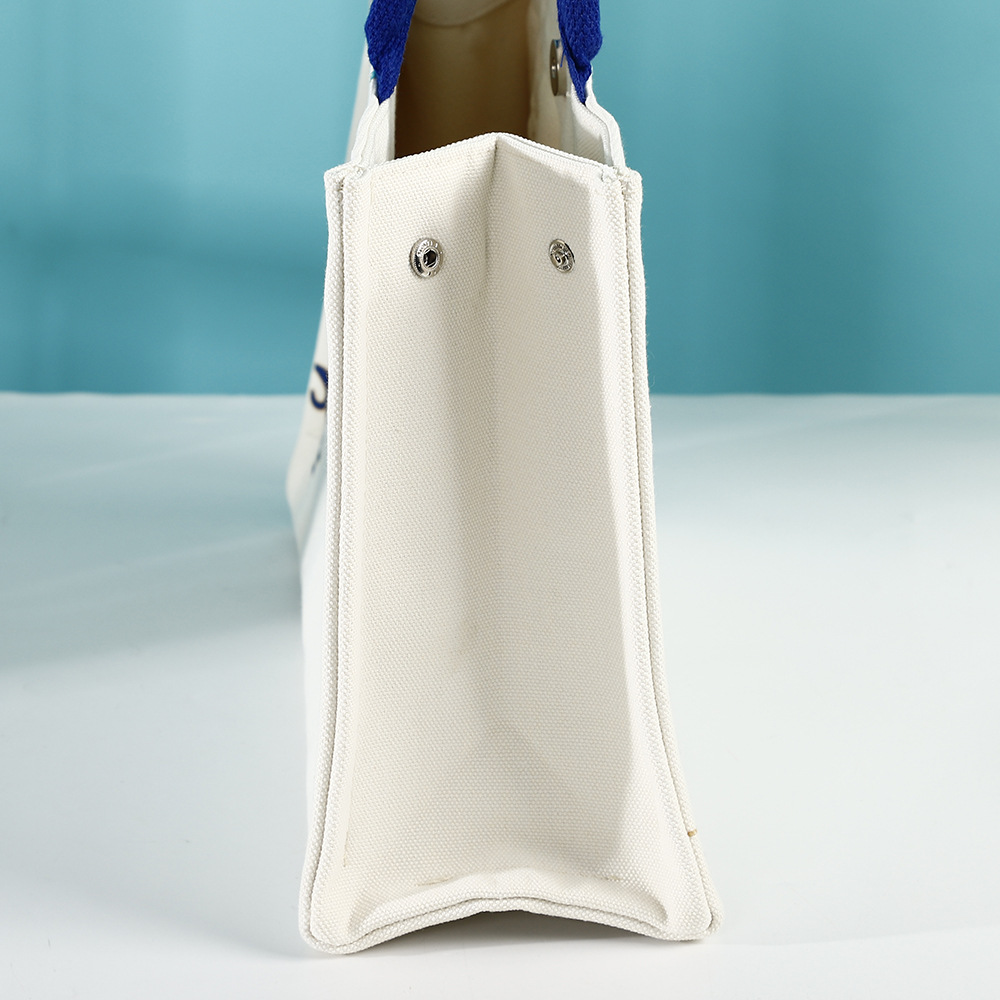 �������ذ�����logo��ҵ��У�����鲼��б��Ʈ���������巫����