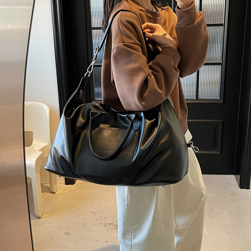 Hand-held Fashion Portable Travel Bag 2025 New Model Large Capacity Office Single Shoulder Crossbody Bag Simple Underarm Bag