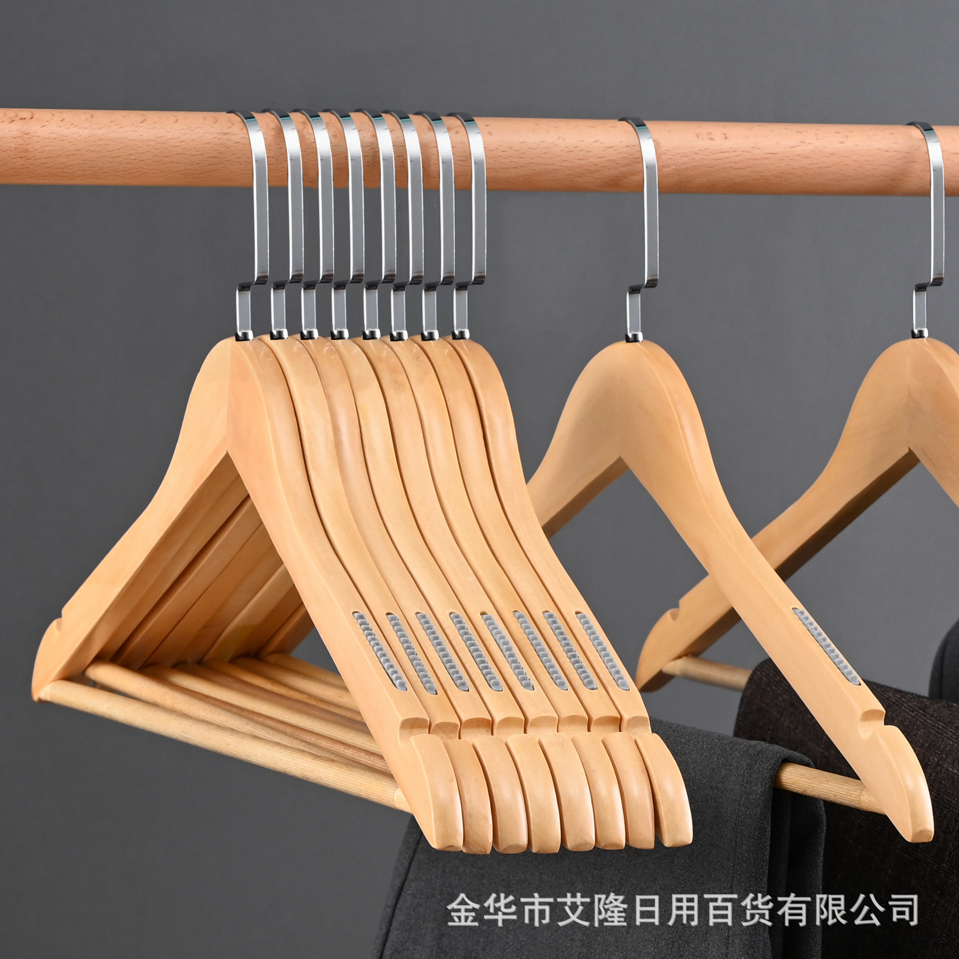 Madera maciza antideslizante sin costuras percha de madera tienda de ropa hotel de madera percha pantalones clip de ropa para adultos al por mayor