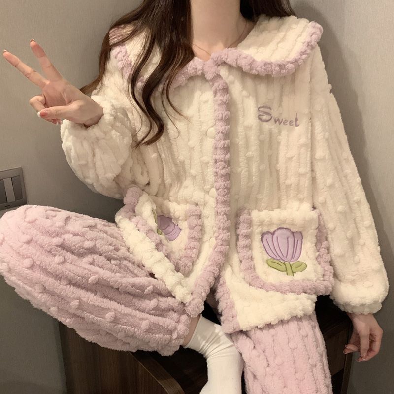Coral Velvet Pajamas for Women in Autumn and Winter, Thickeneded and Velvet, Sweet and Cute Flannel Winter Warm Home Wear Set Coral Velvet Pajamas for Women in Autumn and Winter, Thickeneded and Velvet, Sweet and Cute Flannel Winter Warm Home Wear Set