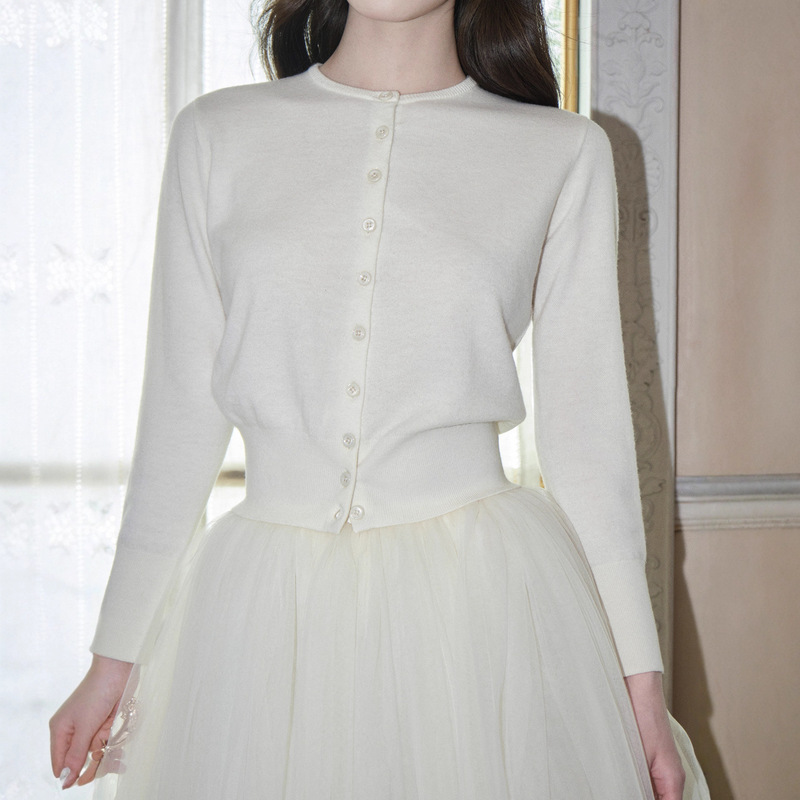 Avenemen/Wool Long-Sleeved Round Neck Sweater Merino Wool Slim Warm Top Cardigan Women's Autumn