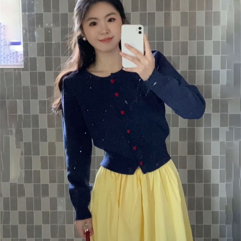 春季白雪公主配色穿搭一整套装时尚针织打底开衫+高腰黄色半身裙|undefined