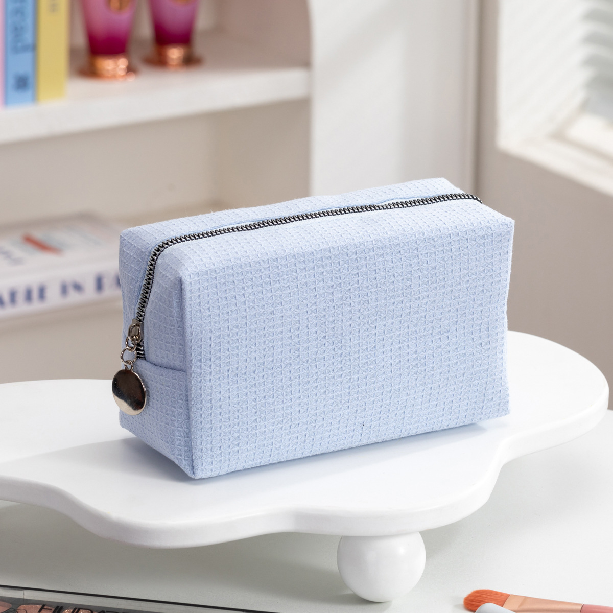 Fabricantes transfronterizos nuevos waffle bolsas de maquillaje de gran capacidad bolsas portátiles cuadradas de color sólido bolsas de lavado de viaje de damas image 7