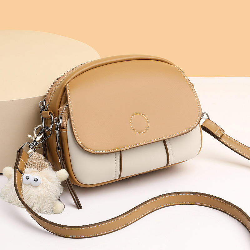 2026 New Niche Design Crossbody Bag with Pendant, High-End Stylish Mini Round Bag, Trendy Women's Shoulder Bag