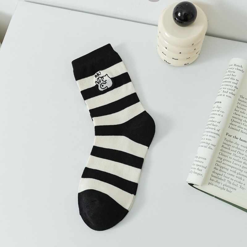 Calcetines de perrito para mujer, estilo japonés con rayas y lunares, lindos y cómodos para uso diario.