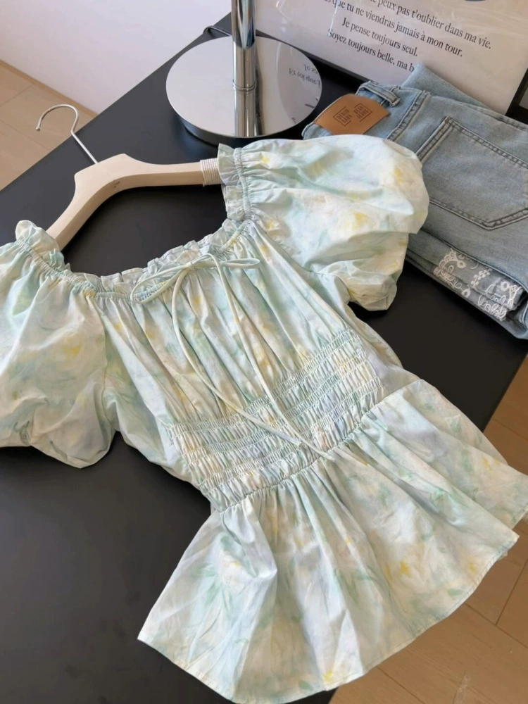 Французская зеленая цветочная рубашка с квадратным вырезом и пышными короткими рукавами для женщин, летняя дизайнерская плиссированная рубашка для похудения на талии, топ