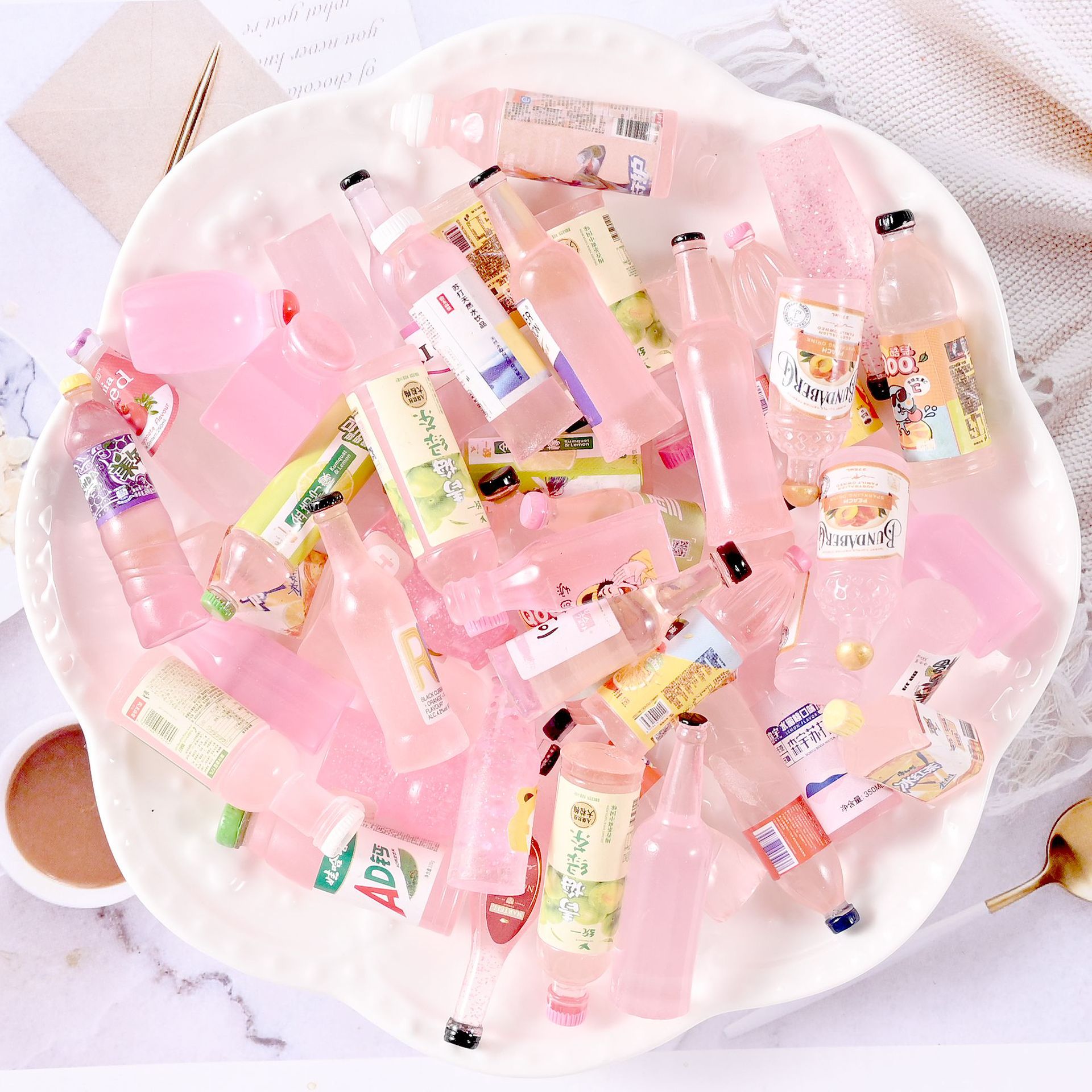 Botella mixta accesorios de resina accesorios de bricolaje comida y juego material de bricolaje crema pegamento pequeños accesorios hechos a mano DIY pequeña joyería