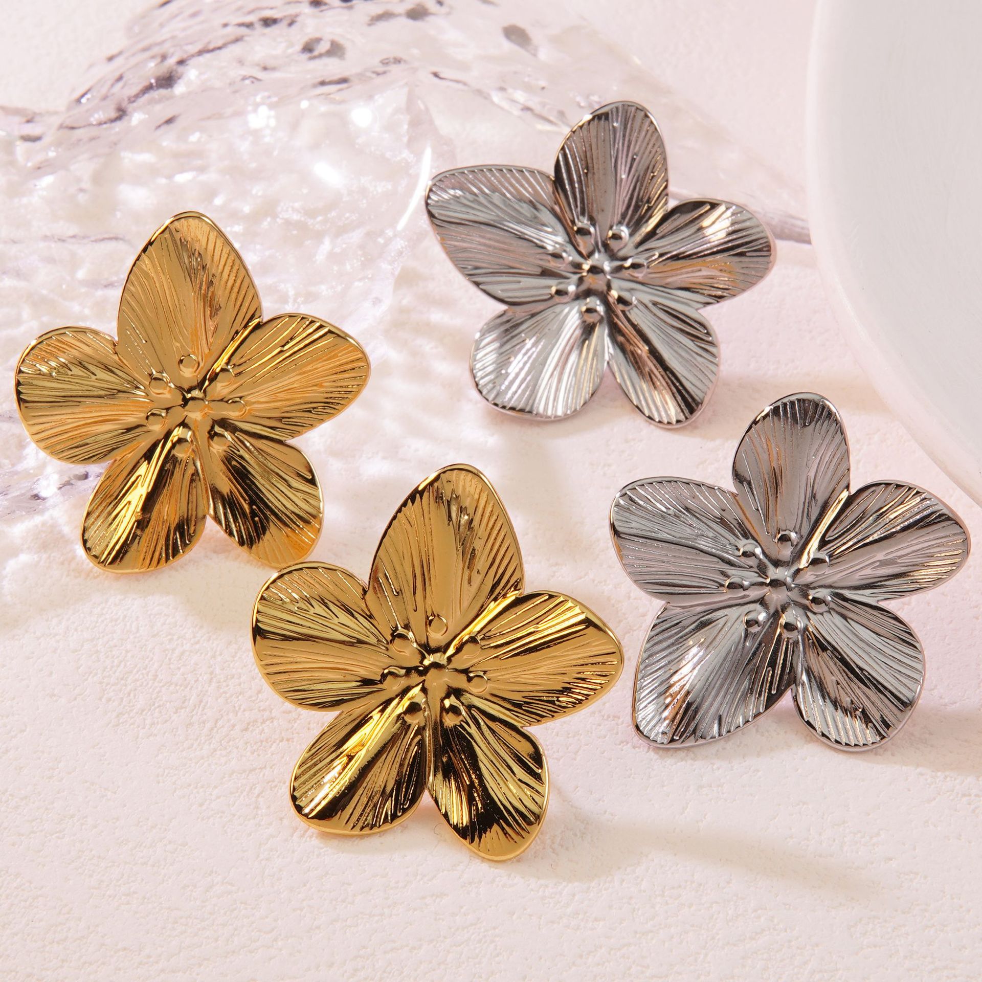 Fashion Titanium Steel Five-Petal Flower Stud Earrings Ins Style High-Quality Texture Light Luxury High-End Earrings Flower Women Wholesale