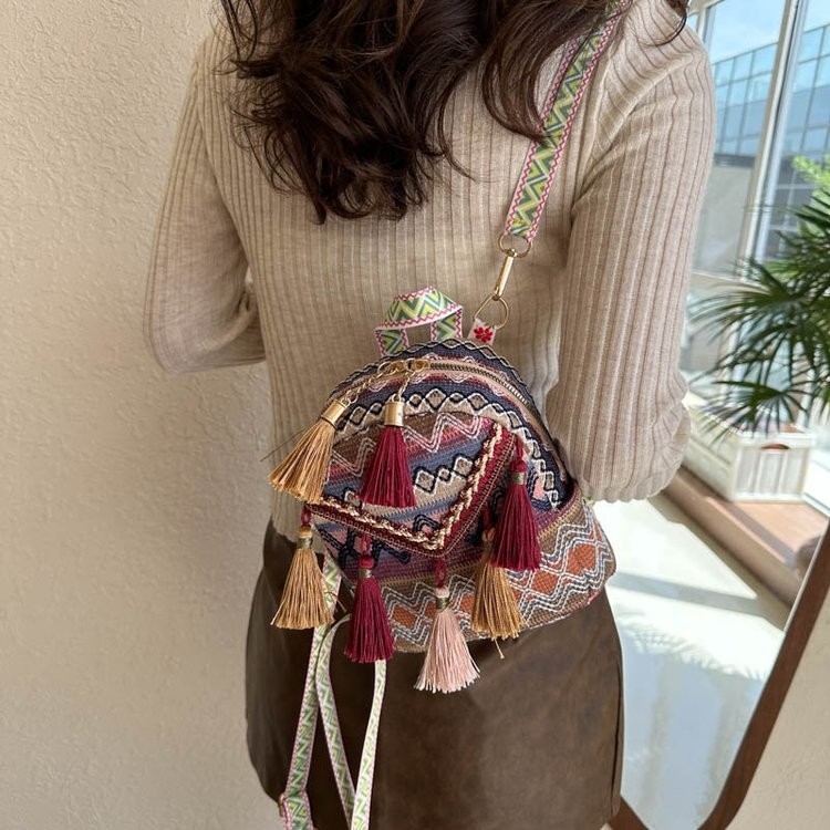 Transfronterizos nuevos bolsos de estilo nacional de moda moda mochila con bordas de diseño original bolsos de moda de mujeres versátiles