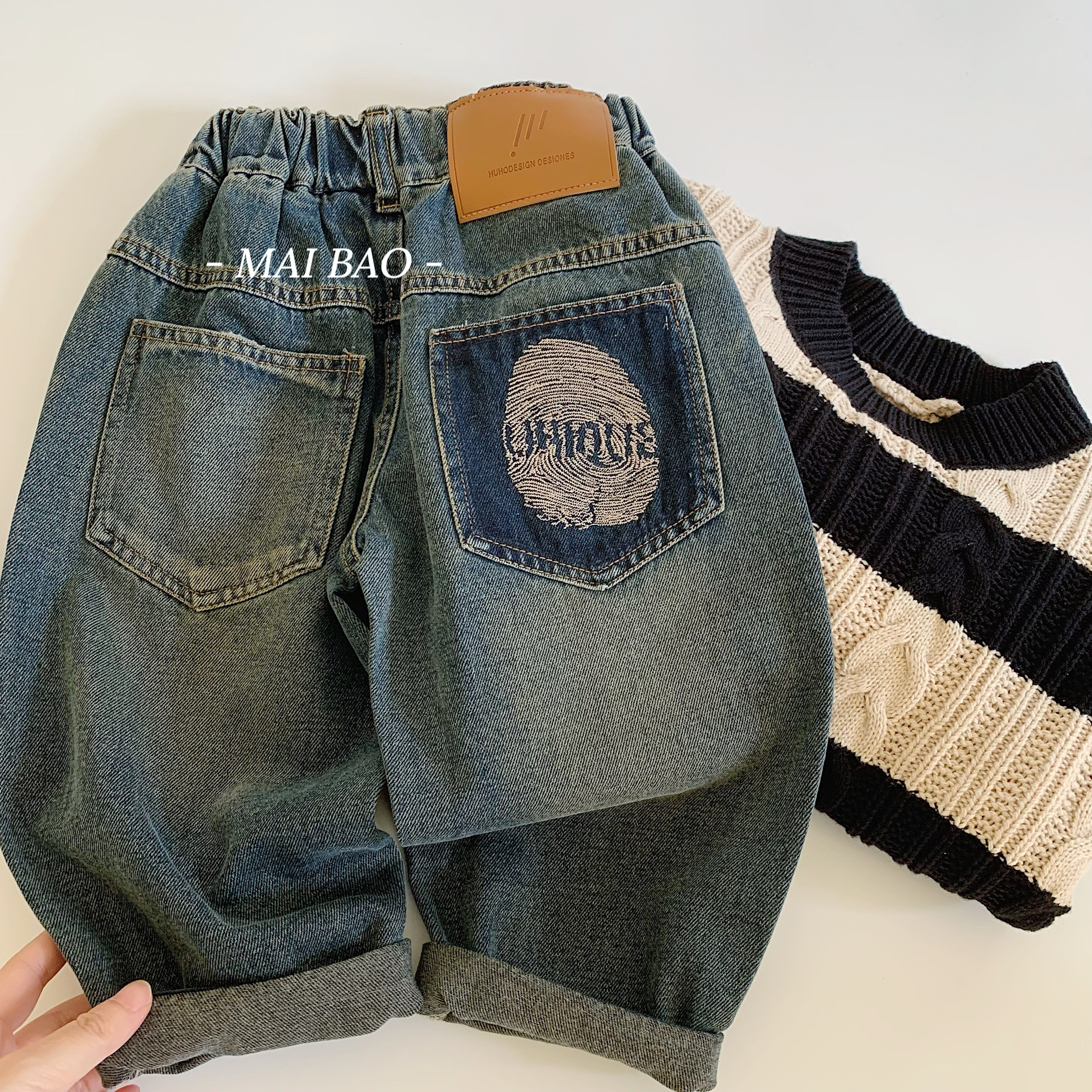 Maibao jeans para niños 2025 otoño nuevo estilo para niños pantalones de estilo occidental ropa para niños pequeños y medianos pantalones sueltos de la calle frita para niños