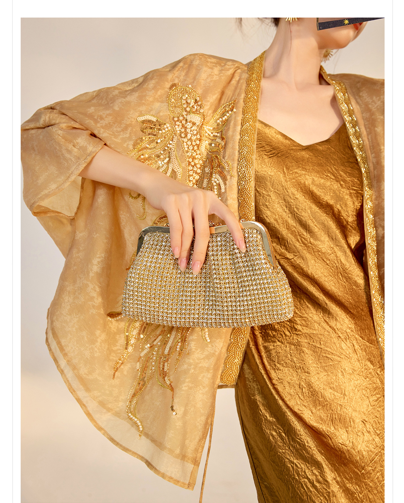 Áo dáng rộng kiểu mới thiết kế cao cấp thêu đính cườm ánh sáng, chất liệu rayon — Màu vàng chi tiết 14