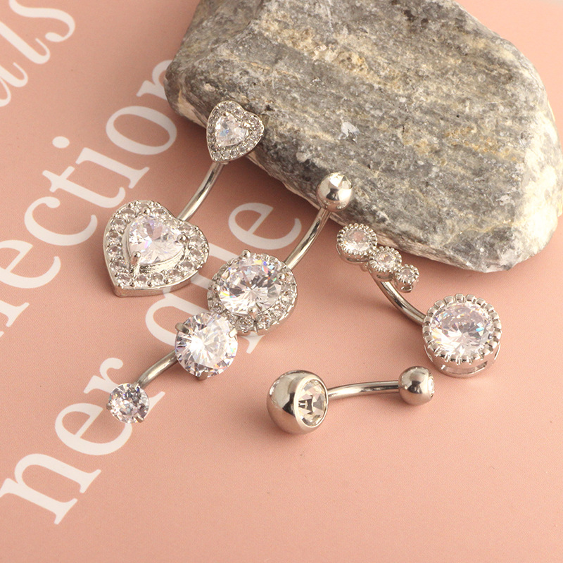 16G labret stud size and finish detail