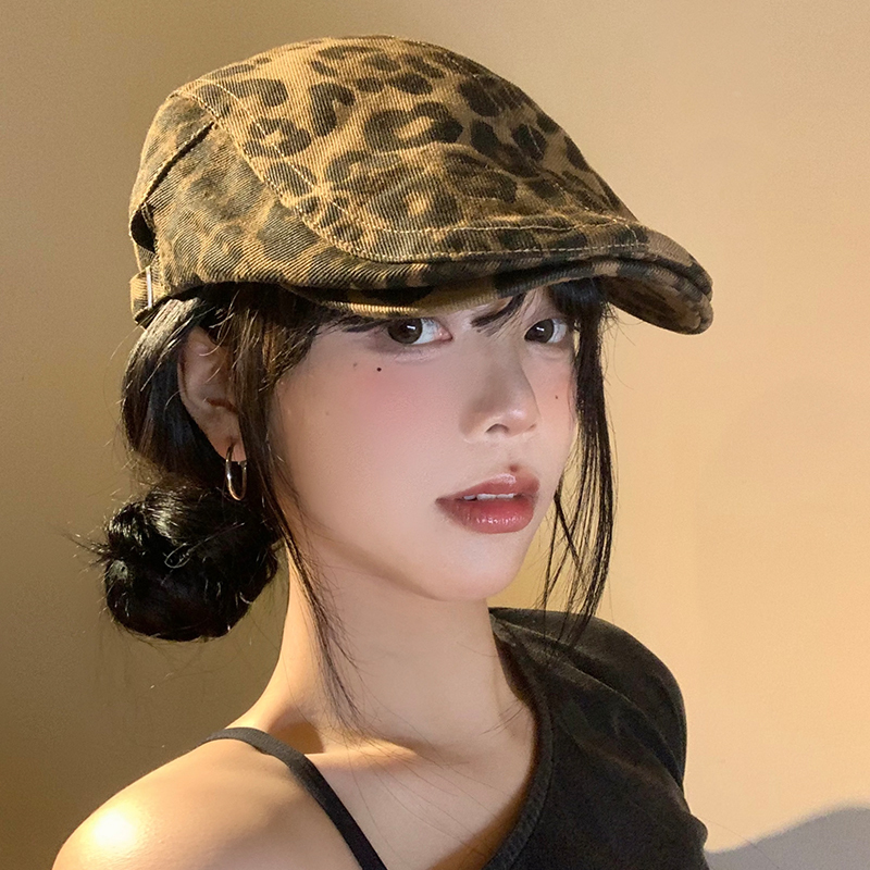 American Retro Spicy Girl Leopard Print Forward Cap for Women, Autumn Niche Yk Large Head Circumference Beret Versatile Face-Slimming Small Hat