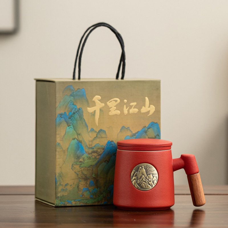 Taza de cerámica en relieve medalla de bronce con tapa caja de regalo taza de café taza de agua empresa regalo de mano tallado logotipo