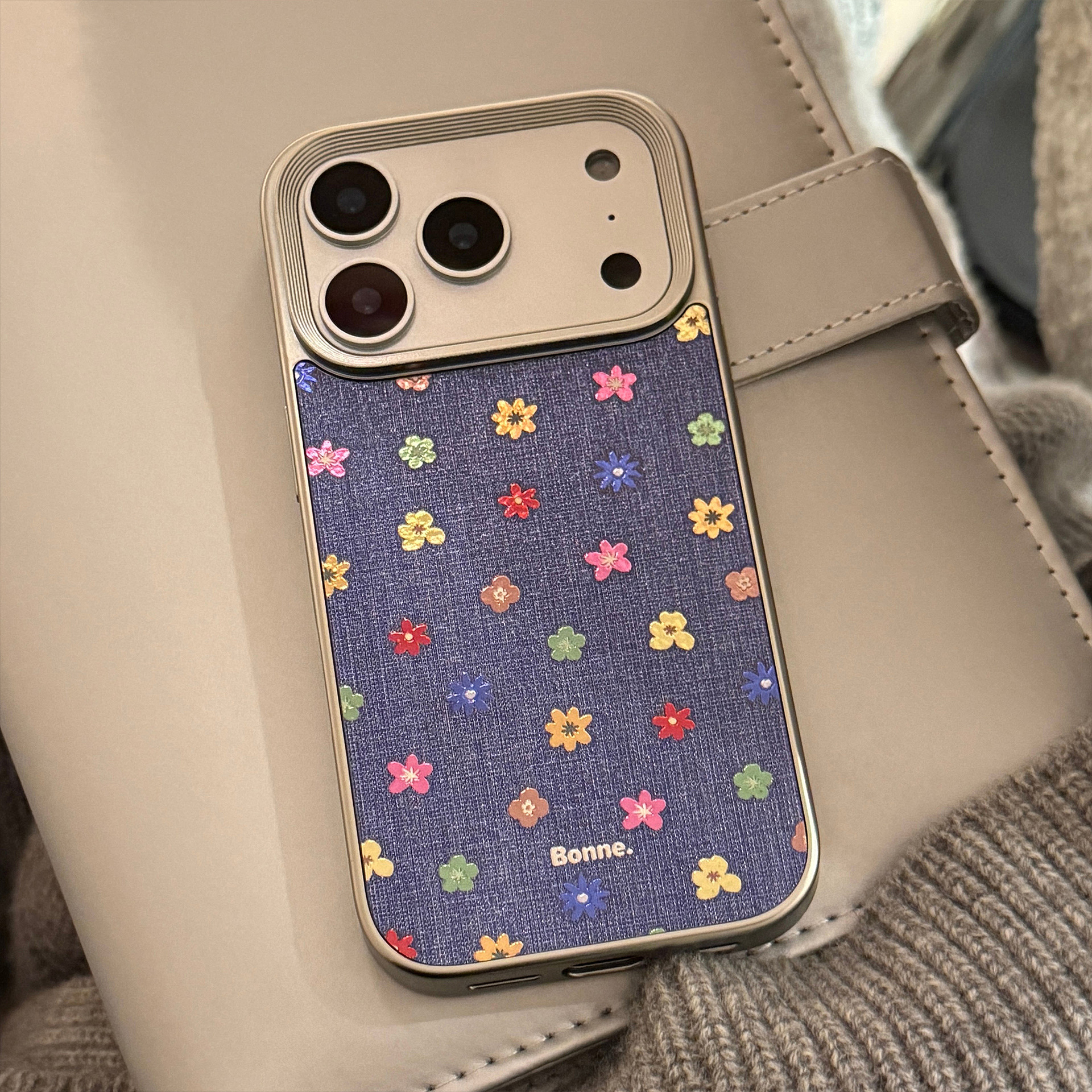 Coque de protection en cuir à motifs fleurs pour iphone_voghion.com