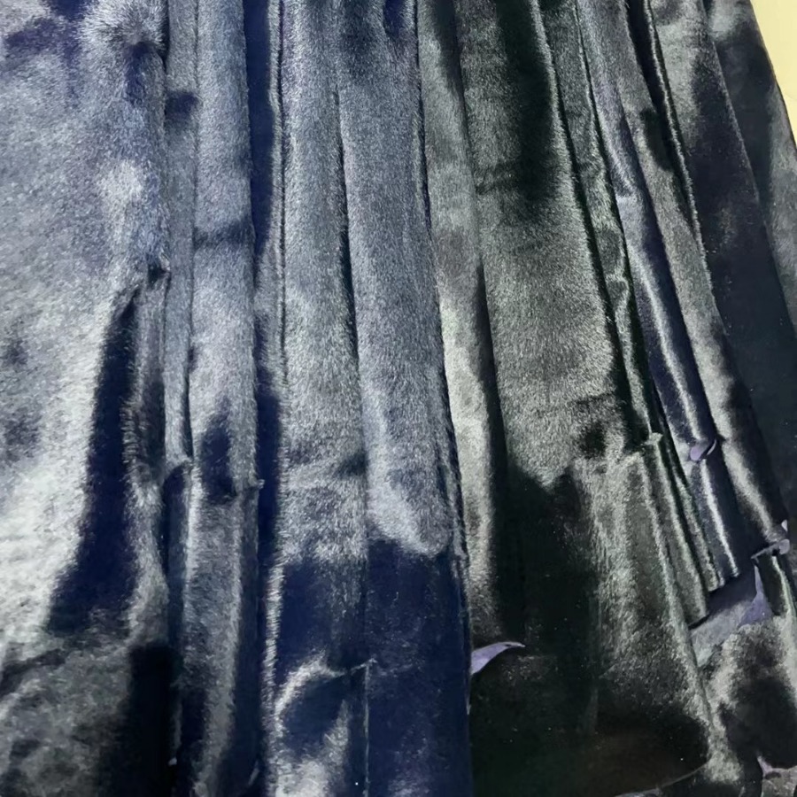 纯黑色胎牛毛皮革服装鞋包皮革面料头层牛皮现货