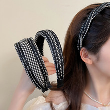 �ڰ׸�y���ֵ�����^���nϵ��߅���X�黨�l����Ů�к��s�W�t�l��