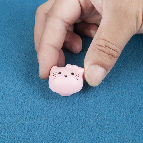 Wholesale Factory Bedsheet Fixer to Prevent Sheet Slippage, Corners Safe Home Bed Cover Fixing Clips Anti-Slip Magic Bed Sheet Clips