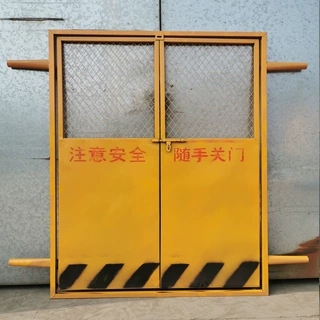 建筑电梯工地施工安 全门电梯防护门楼层基坑井口隔离围挡网定做