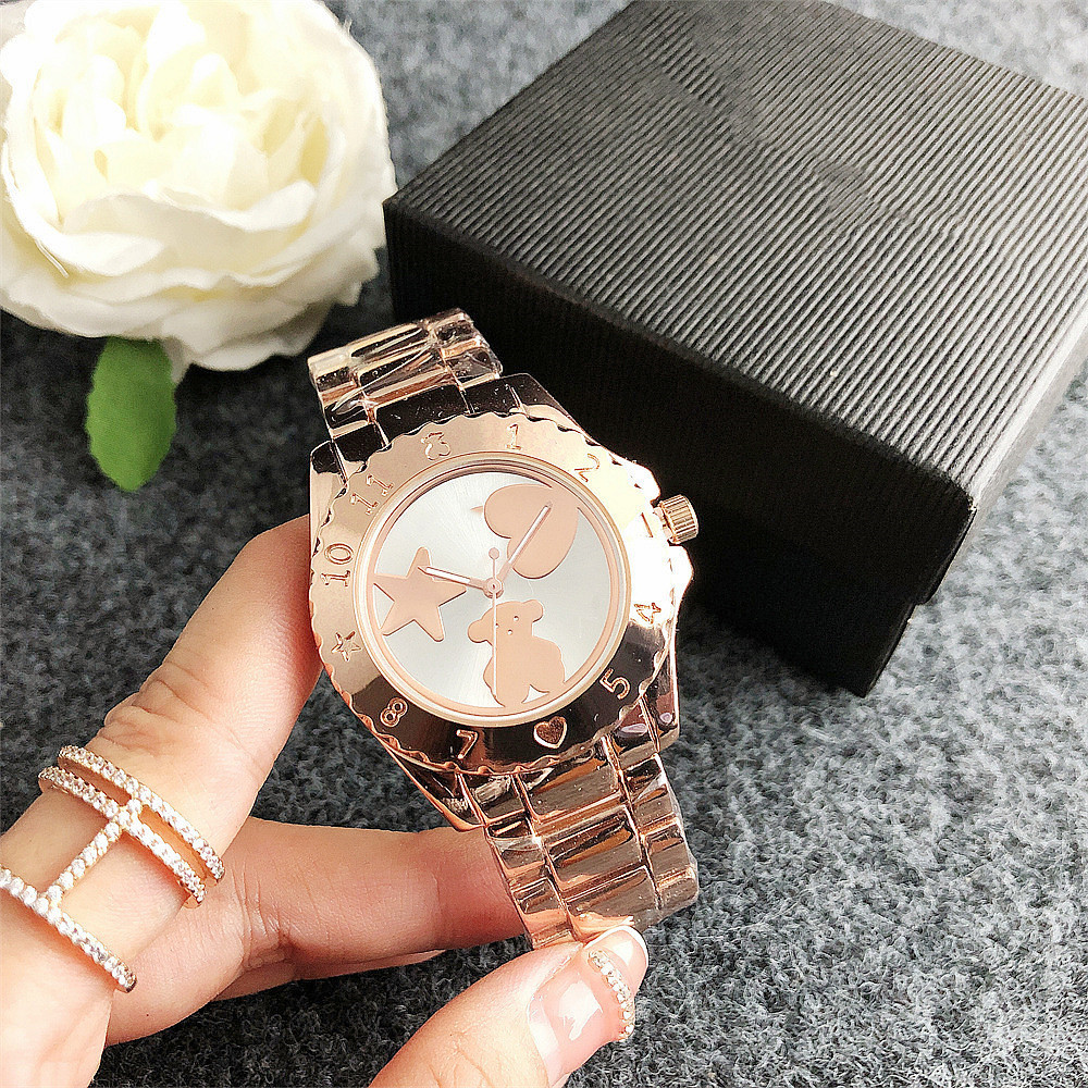 Dames horloge met peach beer motief en elegant design_voghion.com