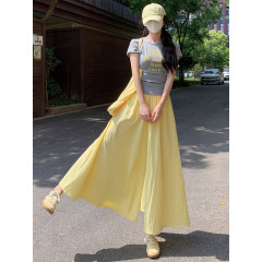 山本風キュロット女性の夏2025モデルの小さいa字の半身のフリルのスカートの垂れ下がった感じのカジュアルなガチョウの黄色の広腿のズボン
