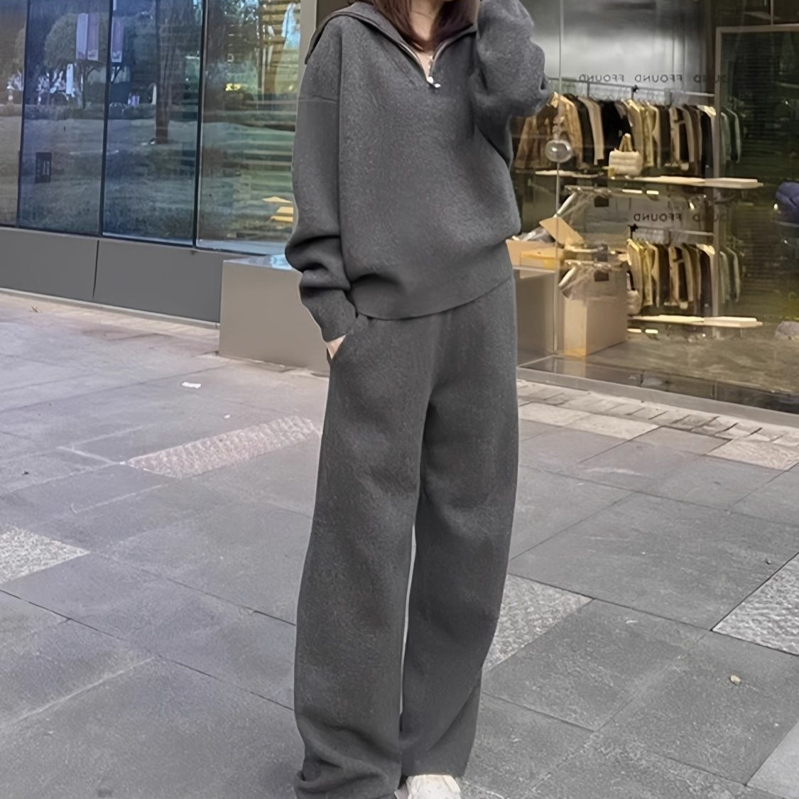 Plus-Size 150kg Casual Sports Suit for Women, New Autumn and Winter Fashion Loose Design Two-Piece Set Trendy