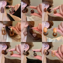 �����·翧ɫ�۷�����߼�������ʱ�ж������ſ��Ŵ�������Ů����