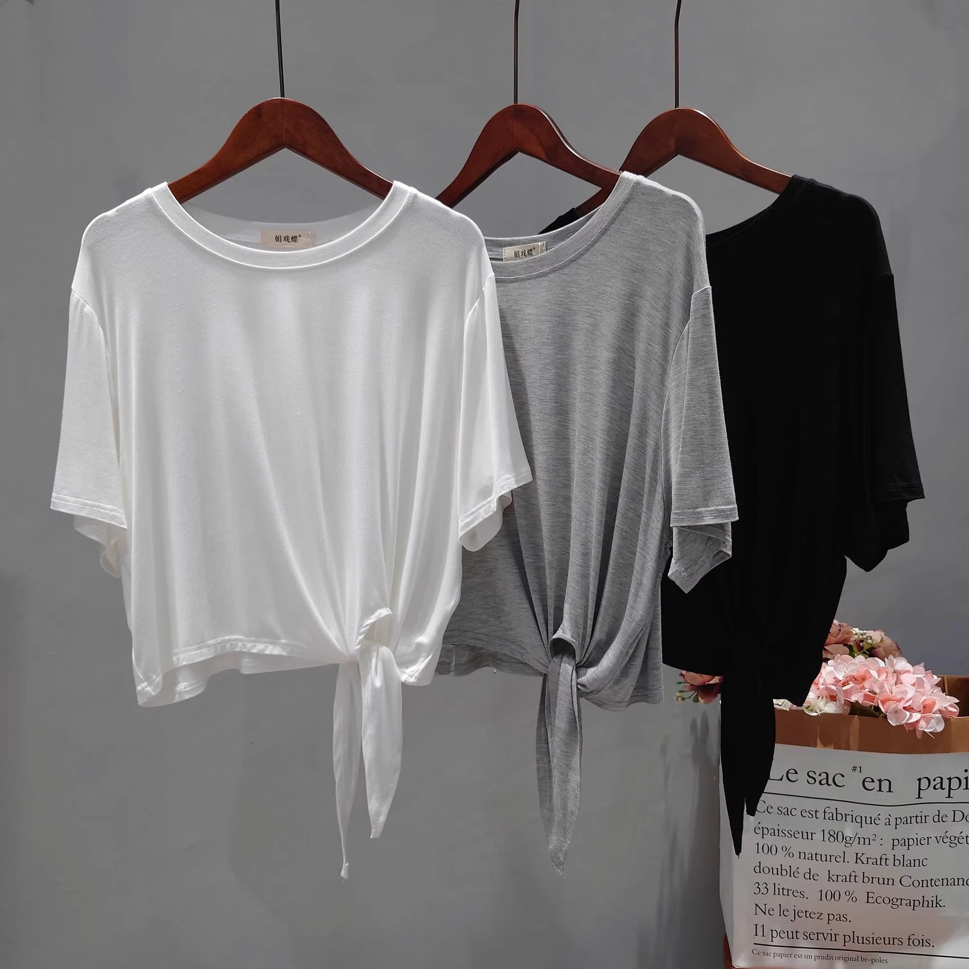 ブランド貿易~カットラベルカウンター不規則裾結びショートモーダルTシャツ半袖ルーズトップイン