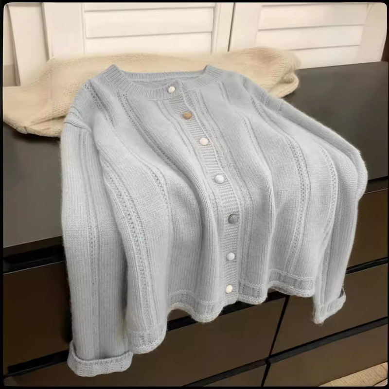 春の新型韓国版の柔らかいモチモチはアライグマの毛のニットのカーディガンの女性の春秋の乳系の妹の怠惰な風のファッションのセーターをまねます。|undefined