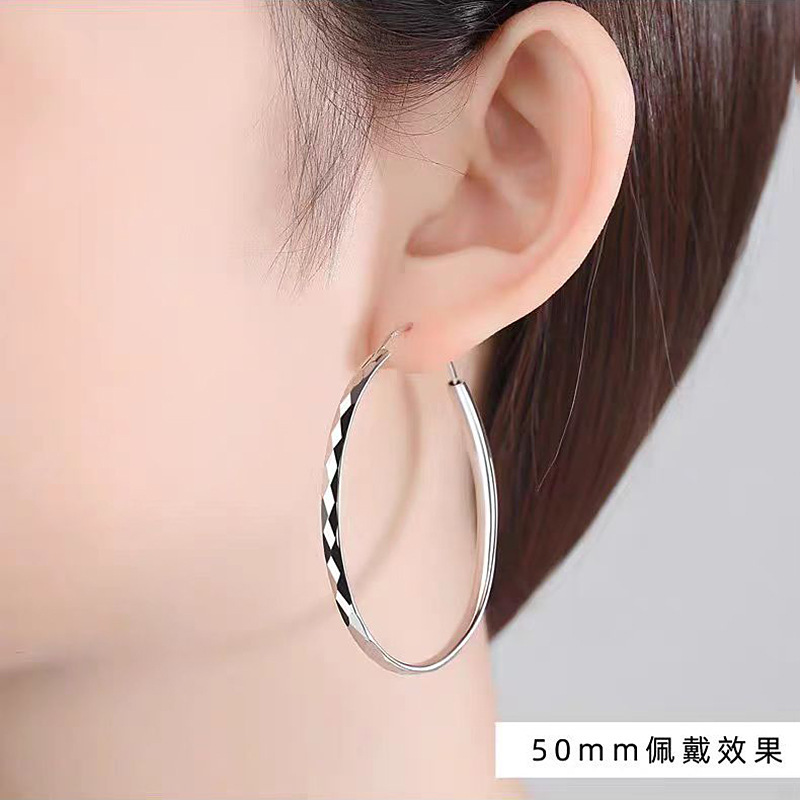 高品質の菱の紋様の大きい輪のイヤリングの女性の誇張する気質のネットの赤い組み合わせのファッション的な耳輪の欧米の洋風の個性の耳飾り|undefined