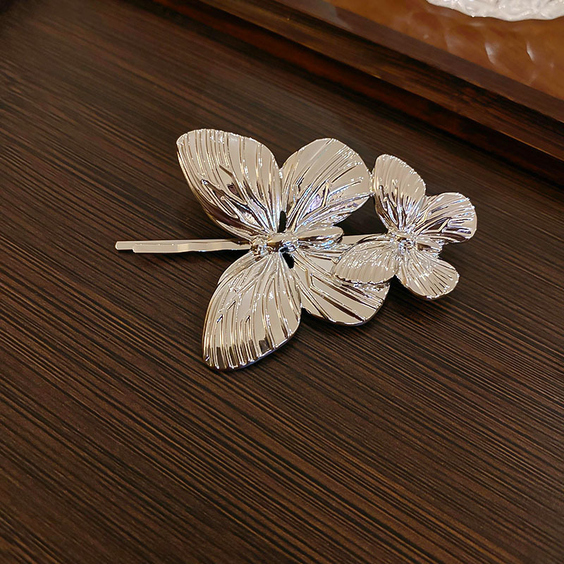 Carpeta de agarre de palabra redonda de color café, clip de tiburón de pelo de disco de alta gama retro, personalidad simple y de moda, nueva horquilla, accesorios para el cabello