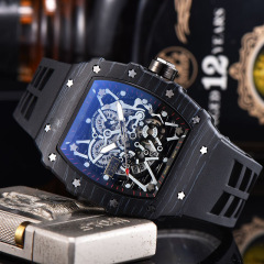 廠家供應 2022新款 時尚學生石英表酒桶型男士手錶女學生表