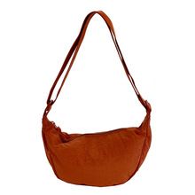 跨境纯色饺子包女2025新款潮时尚百搭轻便单肩水洗布包斜挎腋下包