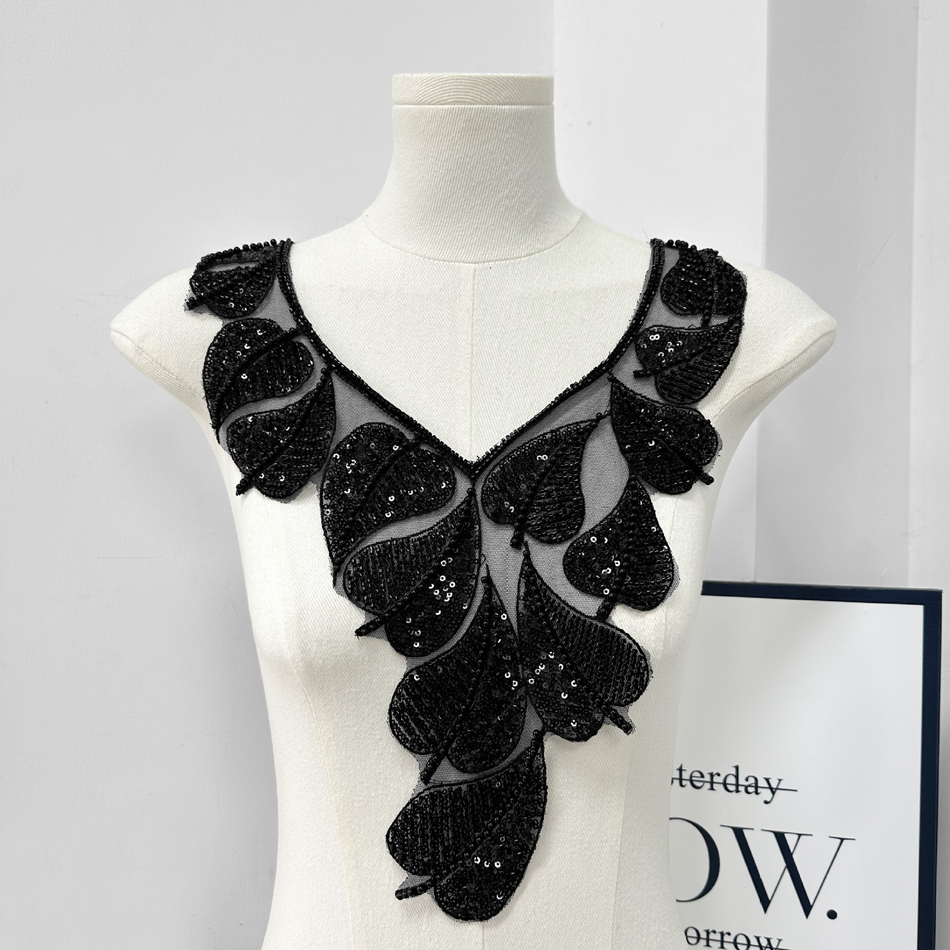 Nuevos productos explosivos dorados cuentas bordadas hojas de collar exagerado vestido de boda accesorios de comercio exterior venta caliente image 4